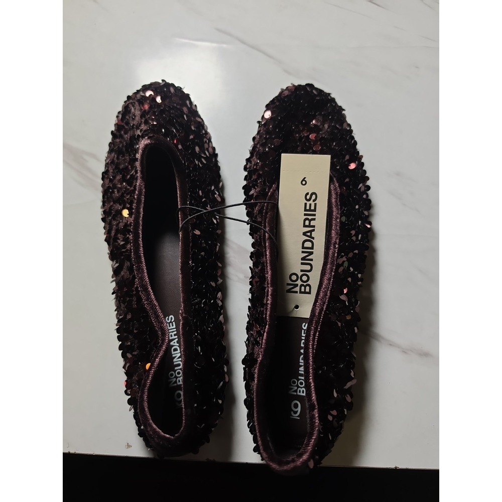 NO BOUNDARIES Y2K Style Women's 6.5 Maroon Sequin Ballet Flats Memory Foam